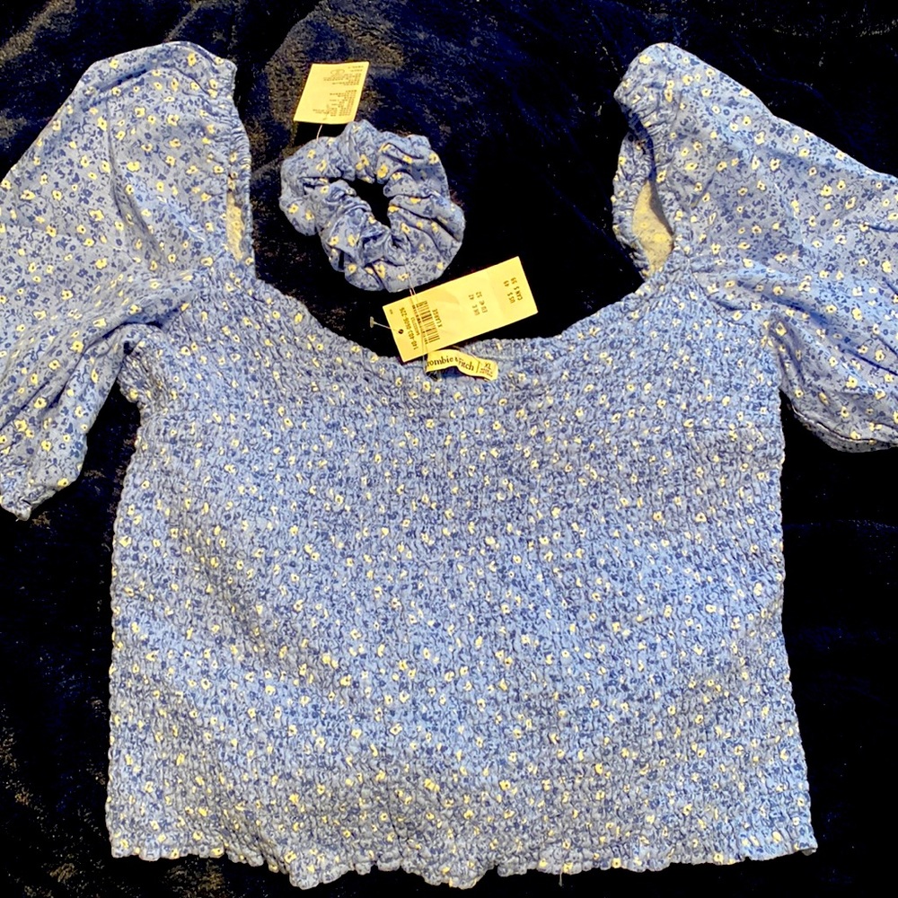 Abercrombie smocked top with ponytail